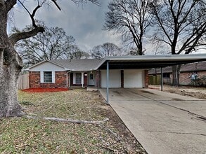 Building Photo - 1600 Donovan St