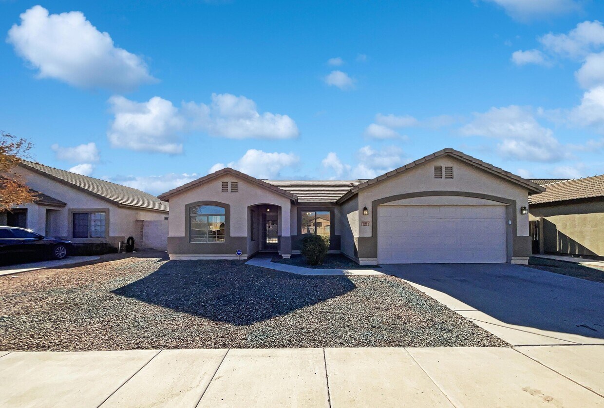Foto principal - 1213 W Darrel Rd