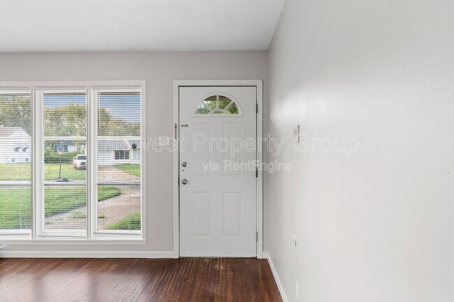 Foto del edificio - 306 Banff Cir