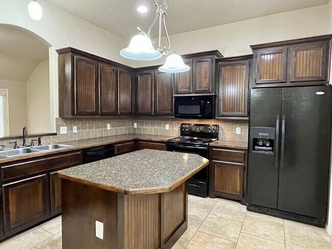 Building Photo - Great 3 Bed, 2 Bath Home in Moore Schools
