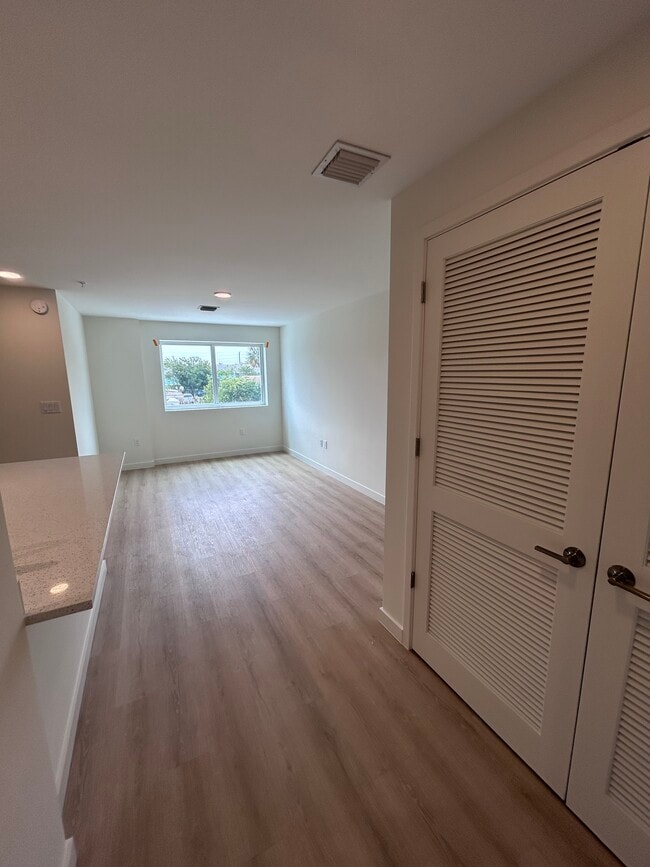 Foto del edificio - 915 18th Ave N