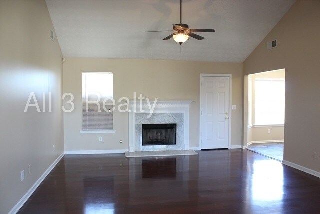 Building Photo - 125 Mills Creek Ln
