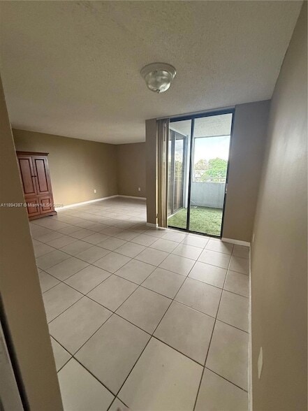 Building Photo - 8215 SW 152nd Ave