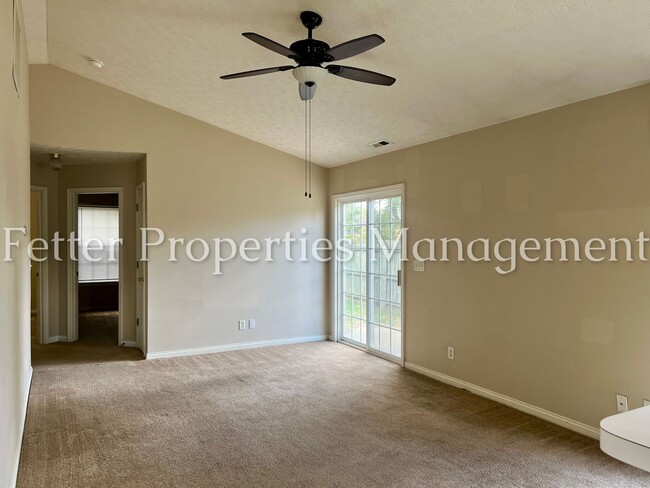Building Photo - McCutchanville 2 Bedroom Home!