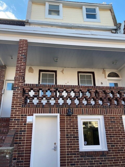 Building Photo - 1230 N 50th St