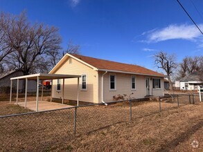 Building Photo - 219 Hoagland St