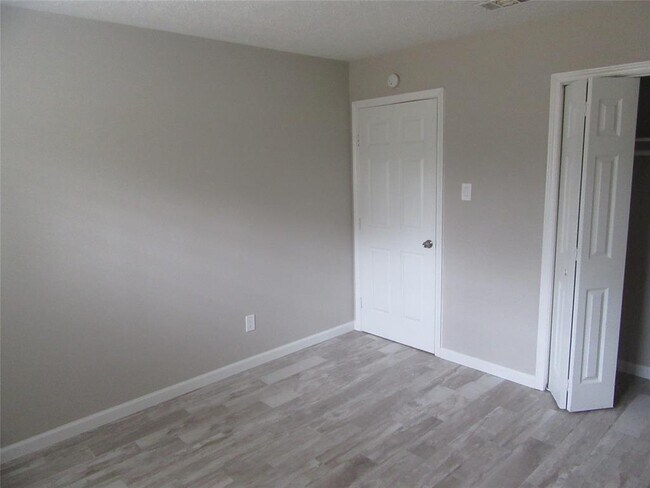 Foto del edificio - 25822 Glen Loch Dr