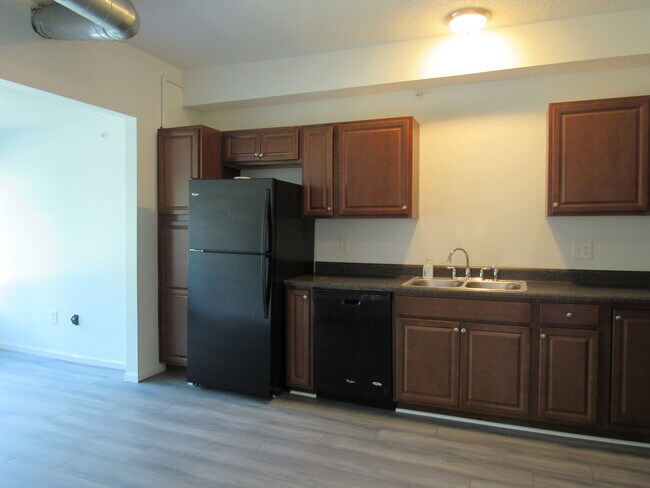 Building Photo - 1219 N Perry St