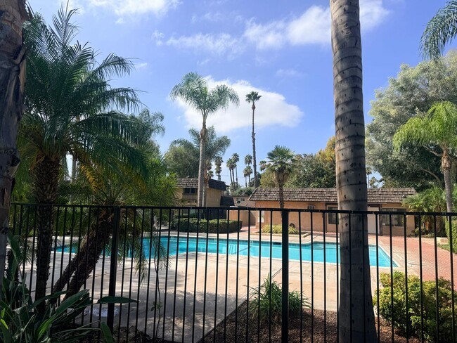 Foto del edificio - 10570 White Oak Dr