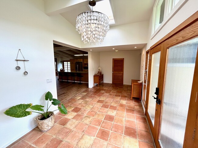 Building Photo - Kaneohe Bay Dr 44513
