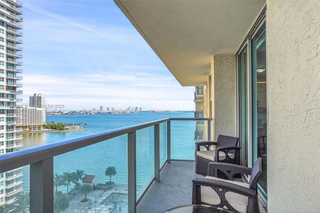 Primary Photo - 1155 Brickell Bay Dr
