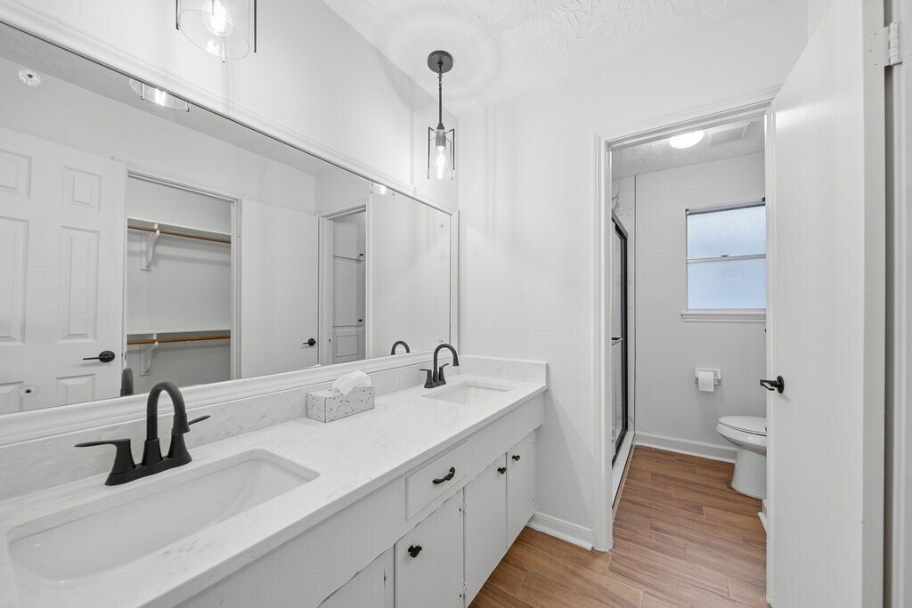 Foto del edificio - 3226 Springhill Dr