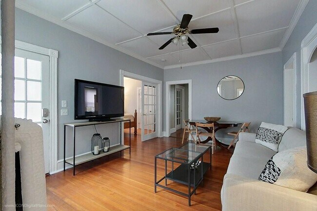 Building Photo - 11 Calvert St