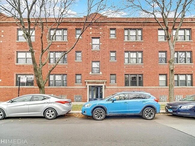 Building Photo - 1454 W Roscoe St