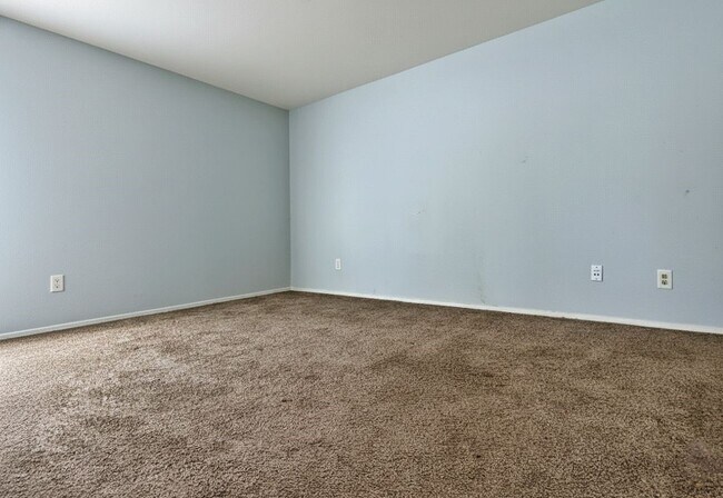 Building Photo - 12500 Sandpiper Dr