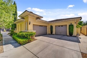 Building Photo - 209 Surtees Point St