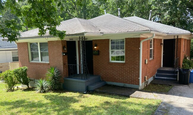 Unit in the right - 1447 Mercer Ave