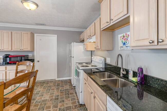 Foto del edificio - 130 Overbrook Ct