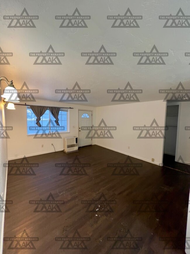 Building Photo - West Fifth Avenue