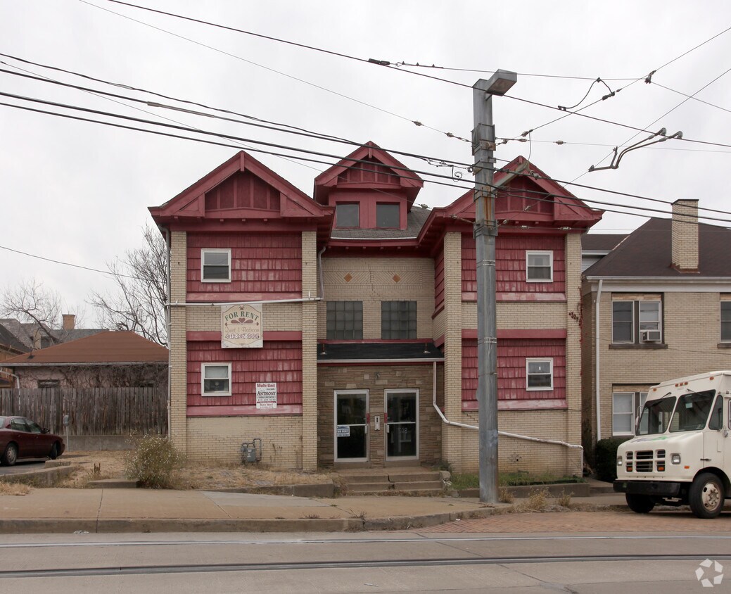 Building Photo - 1502 Broadway Ave