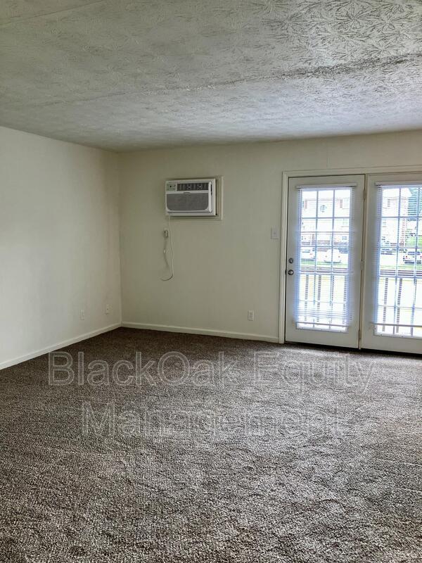 Building Photo - 735 Perryville St