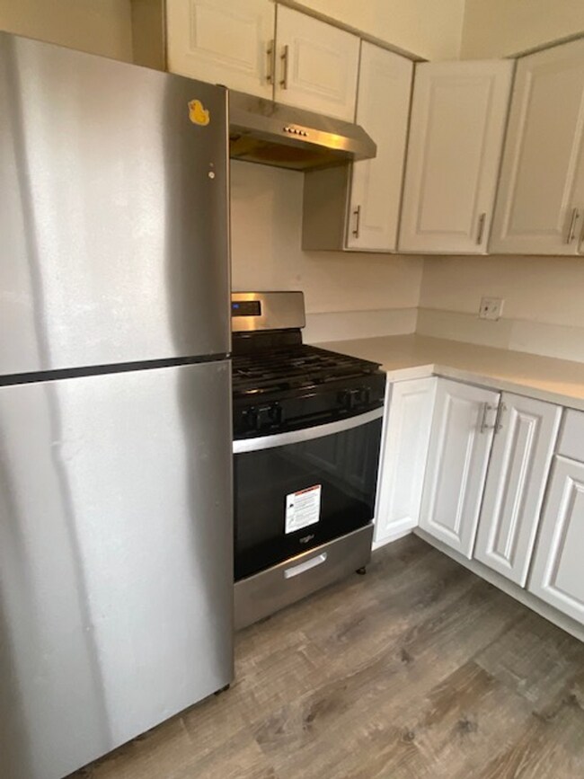 Foto del edificio - Hedges Ave