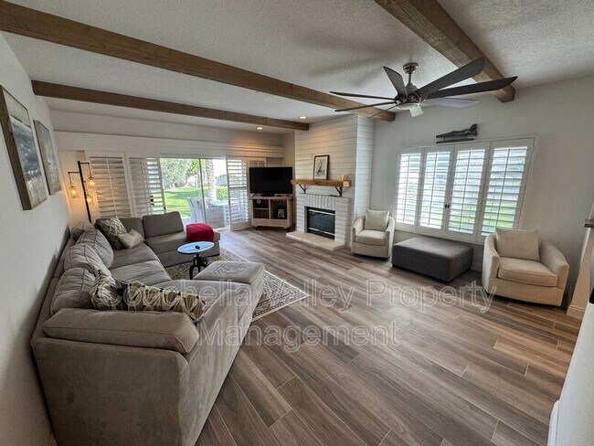 Foto del edificio - 289 Vista Royale Cir W