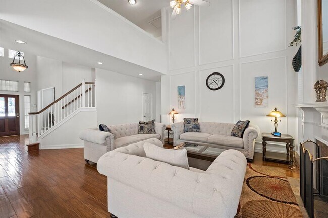 Building Photo - 2019 Westshore Dr