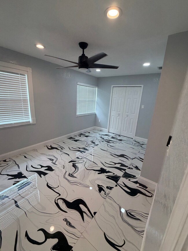 Building Photo - 1661 Gammon Ln