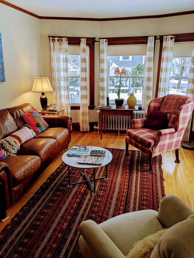 Livingroom - 151 Maplewood St