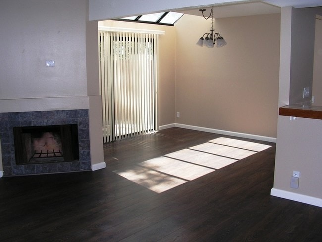Building Photo - 2 Bed 2 Bath Condo - 25671 Le Parc #11