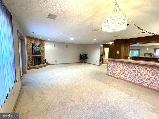 Building Photo - 6319 Chaucer View Cir