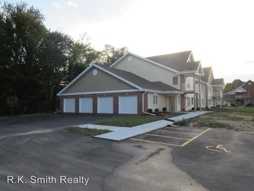 Building Photo - 575 W Sunset Dr