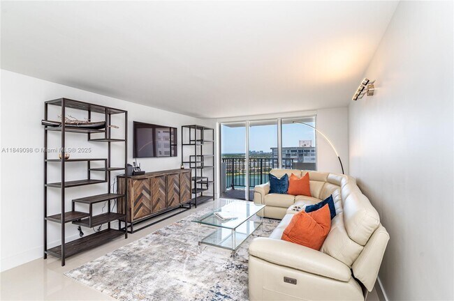 Foto del edificio - 2780 NE 183rd St