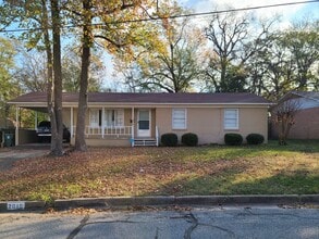 Building Photo - 2010 S Boldt Ave