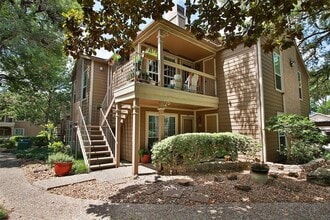 Building Photo - 1880 White Oak Dr