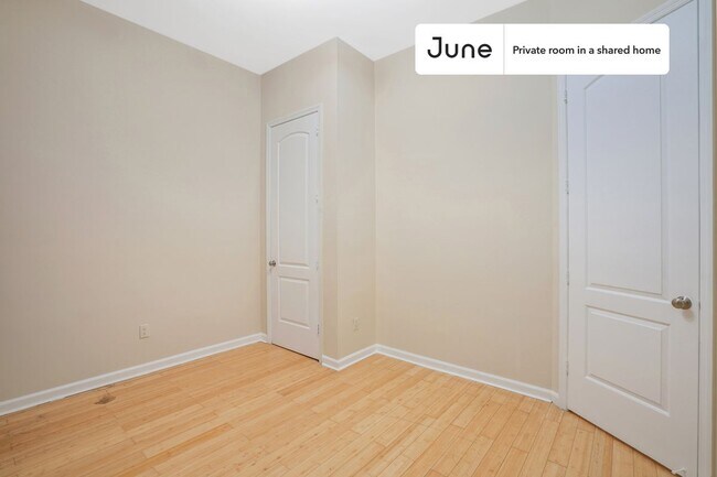 Foto del edificio - Private bedroom in 2 bed/1 bath Home