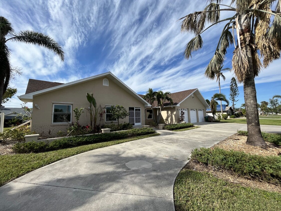 Primary Photo - Coming in April ! 5 Bedroom, 3 Bath Pool H...