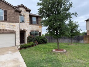 Building Photo - 704 Carillion Dr