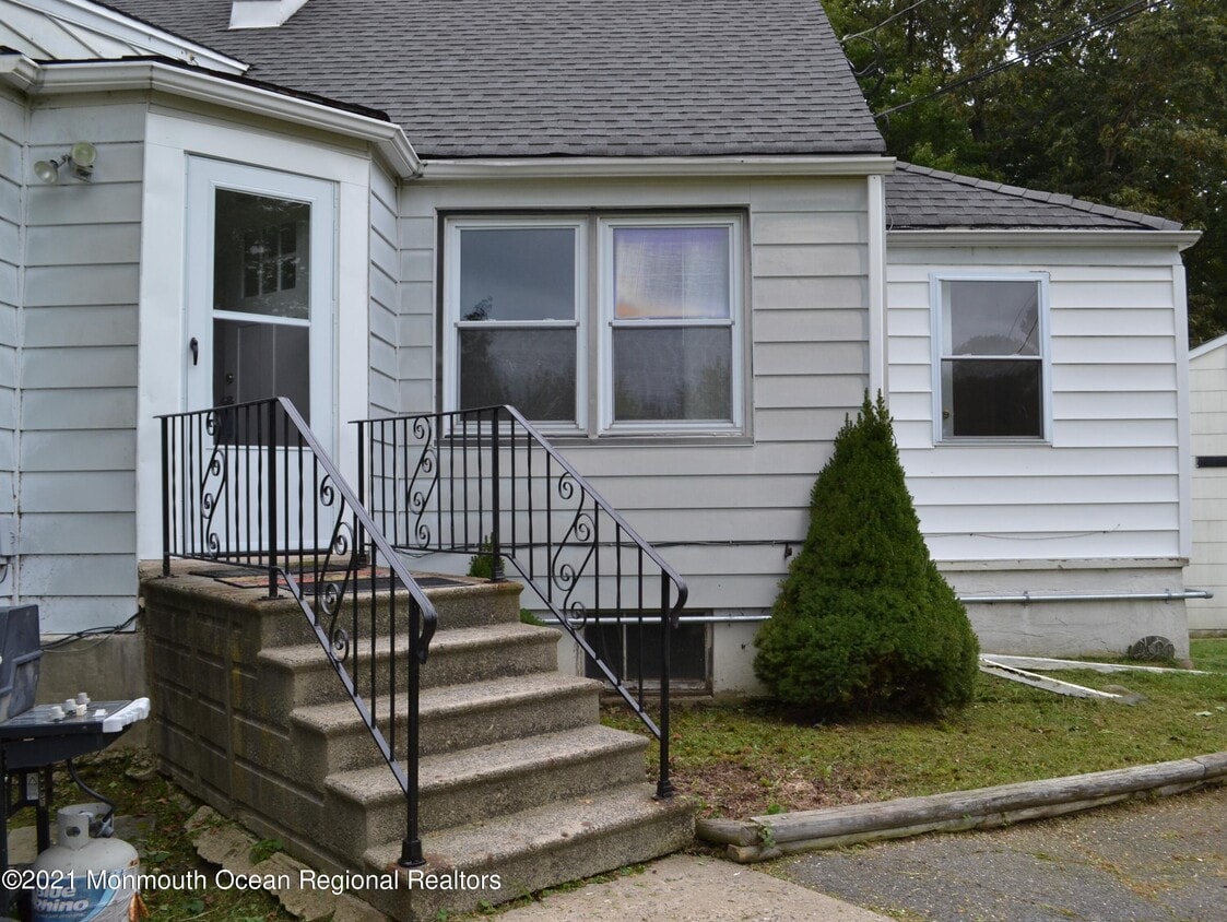 442 Cottrell Rd, Old Bridge, NJ 08857 Townhome Rentals in Old Bridge NJ