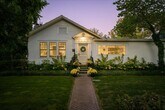 Foto principal - Luxurious 5-Bedroom Home for Rent-Historic...