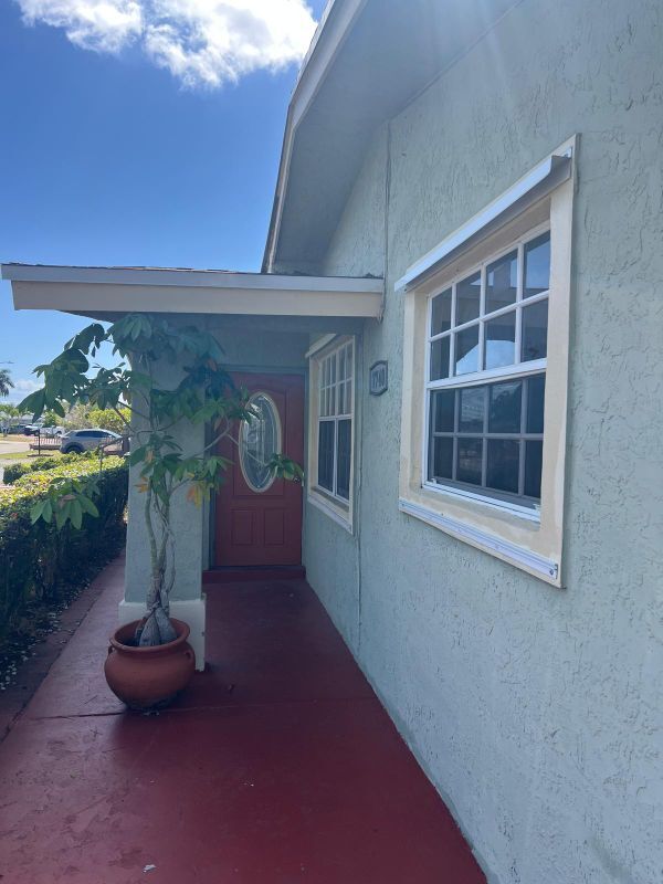 Foto del edificio - 7740 NW 11th St
