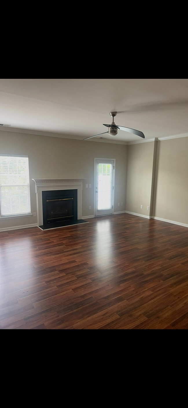 Building Photo - Room in Townhome on Reese Blvd W