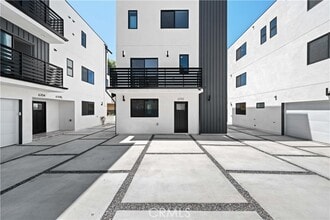 Building Photo - 6702 Kester Ave