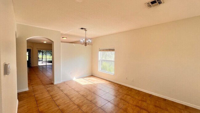 Foto del edificio - Beautiful 4-Bedroom 2-Bath Rental in Avalo...