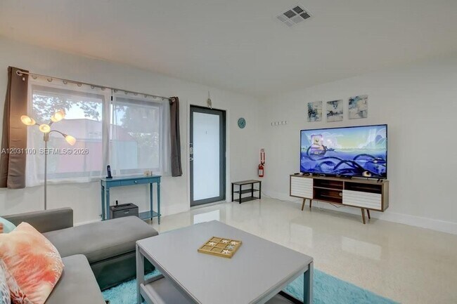 Foto del edificio - 1700 SW 20th St