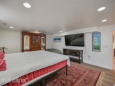 Building Photo - 3 br, 2 bath House - 2600 E 2100 S