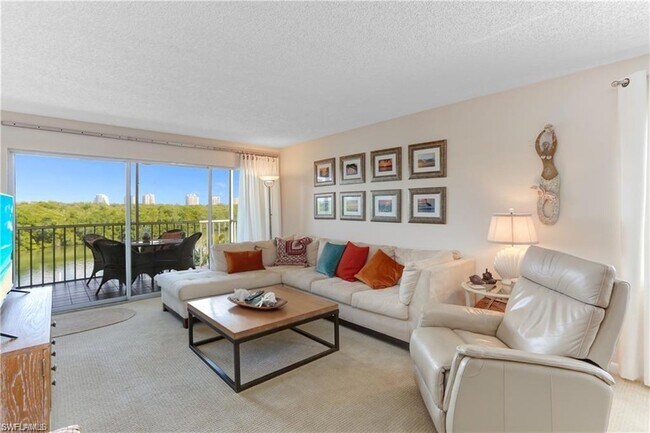 Foto del edificio - 26371 Hickory Blvd