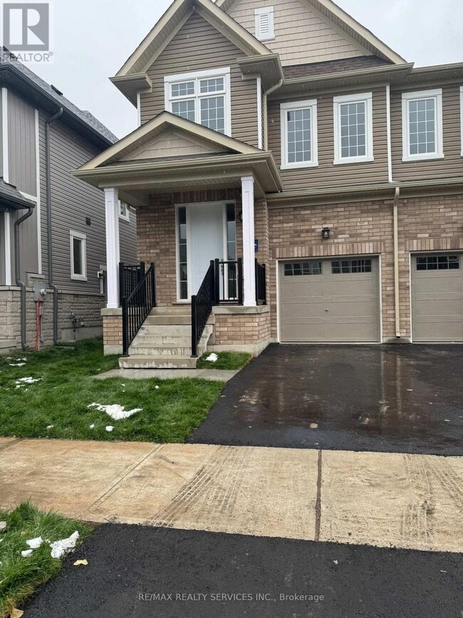 Building Photo - 33 Brown St