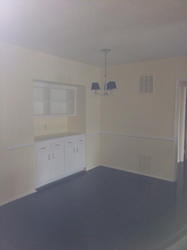 Foto del edificio - 920 N Ogden Dr